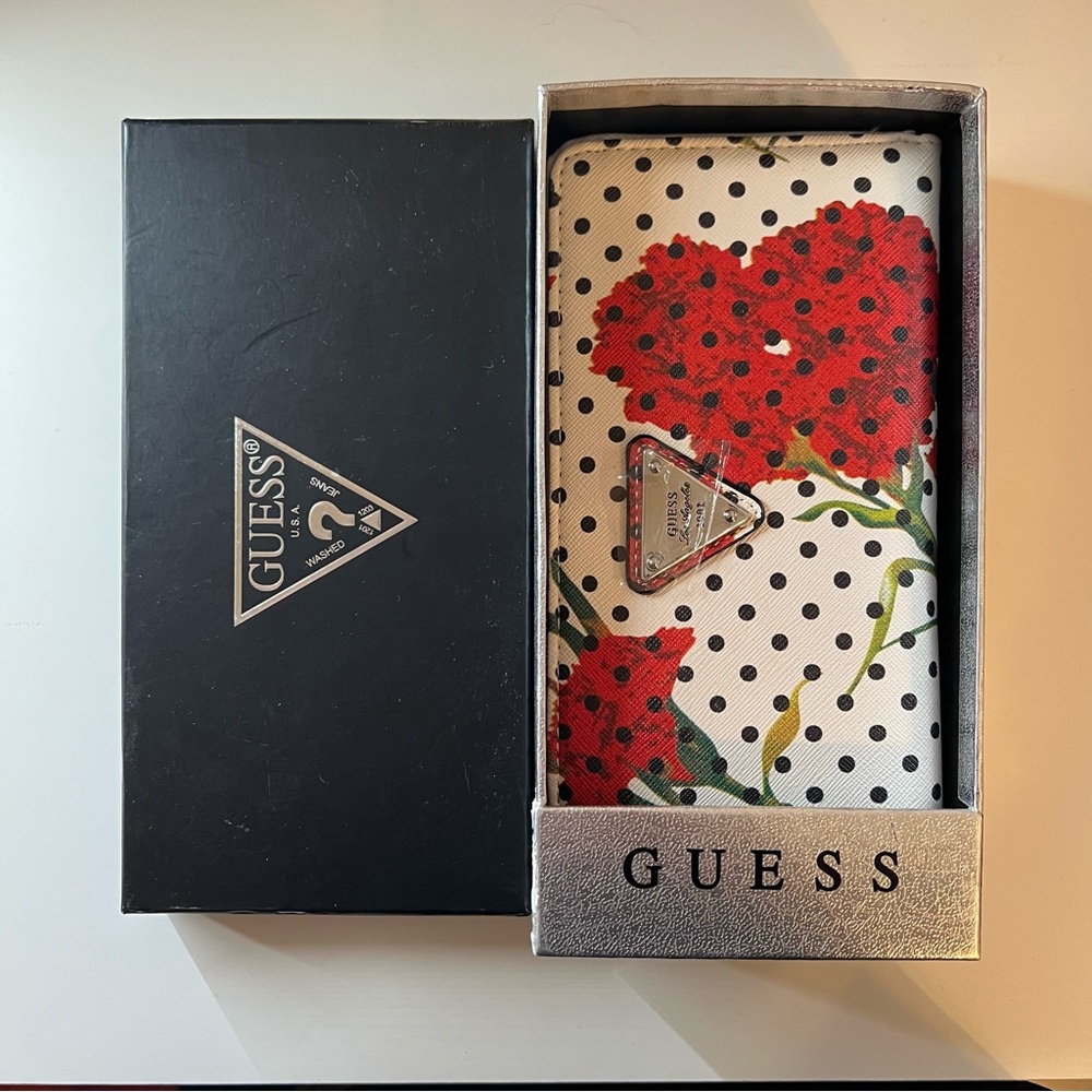 NWT IN BOX • Floral Guess Wallet - Picture 4 of 12
